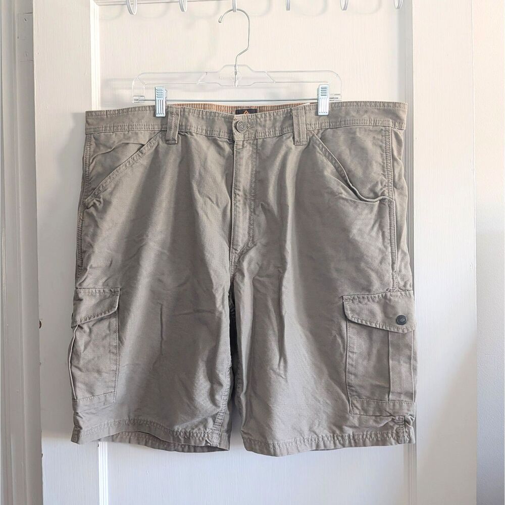 Ridgecut Men's Khaki Shorts Sz. 42 Cargo Pockets